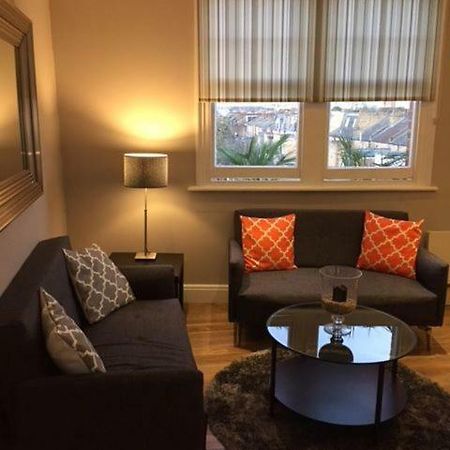 Apartamento Stunning 2 Bed Flat Shepherds Bush Londres Exterior foto